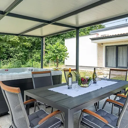Prázdninový dům 3 Bedroom Pet Friendly In