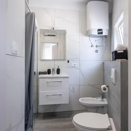 Prázdninový dům 3 Bedroom Pet Friendly In Barban